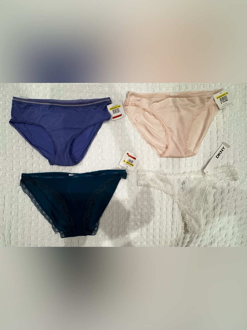 NWT  Set of 4 Underwear Panties Womens Size Medium Three Calvin Klein & One DKNY